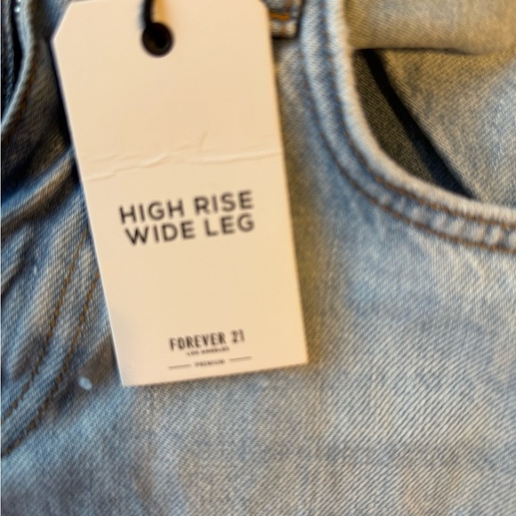 Forever 21 High Rise Wide Leg Distressed Jeans Size 24 in/ equivalent to 0 - Picture 4 of 6